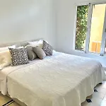 by Calamari Homes - Parque Centenario 202 walled city